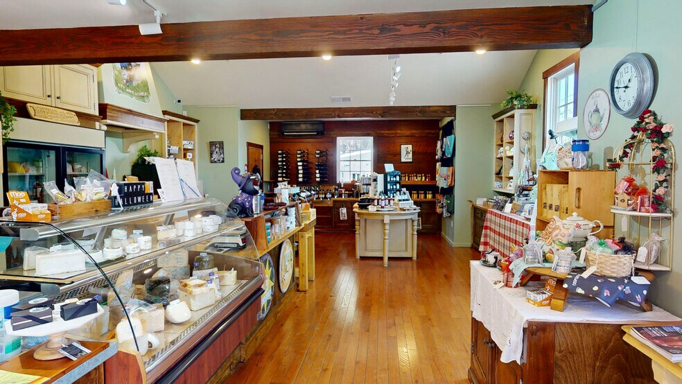 More Photos Of 380 Bohemian Hwy, Sebastopol Storefront Retail Residential For Sale