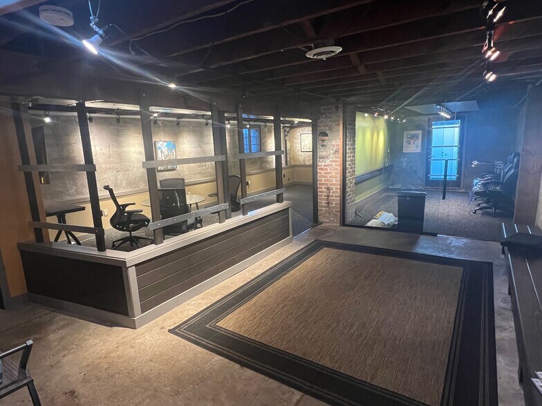 More Photos Of 20 Woodward St, Newton Loft Creative Space For Lease