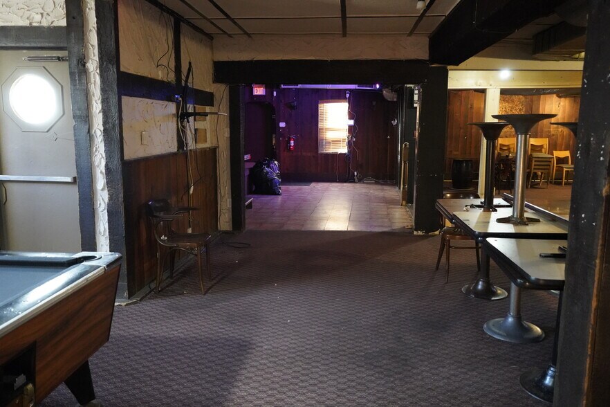 More Photos Of 5831 Ferry St, Niagara Falls Storefront Retail Residential For Sale