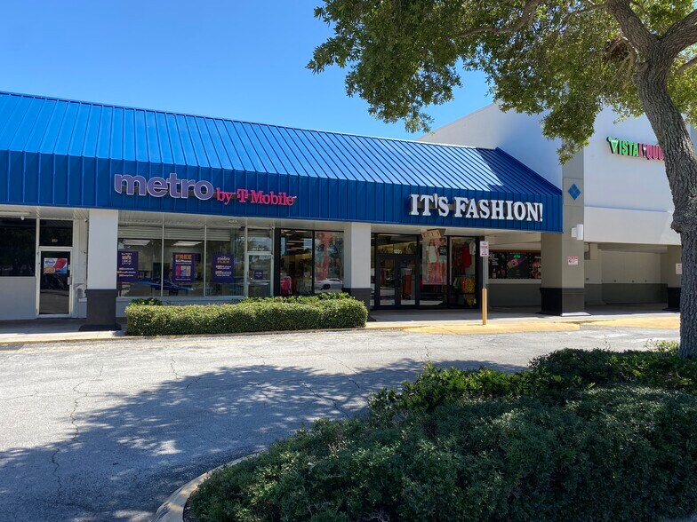 More Photos Of 1079 62nd Ave S, Saint Petersburg Unknown For Lease