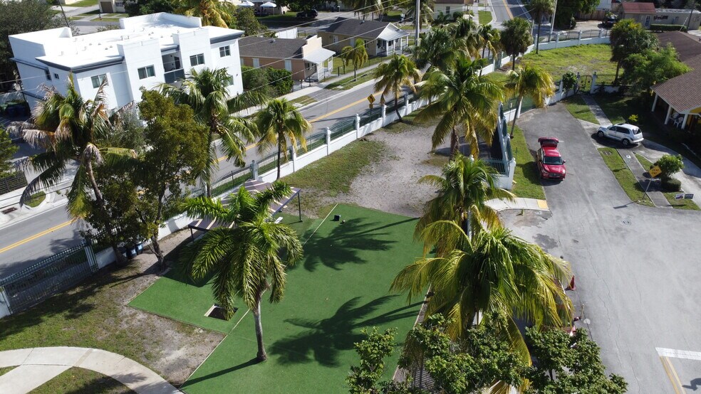 More Photos Of 520 NW 5th St, Hallandale Beach Schools For Sale