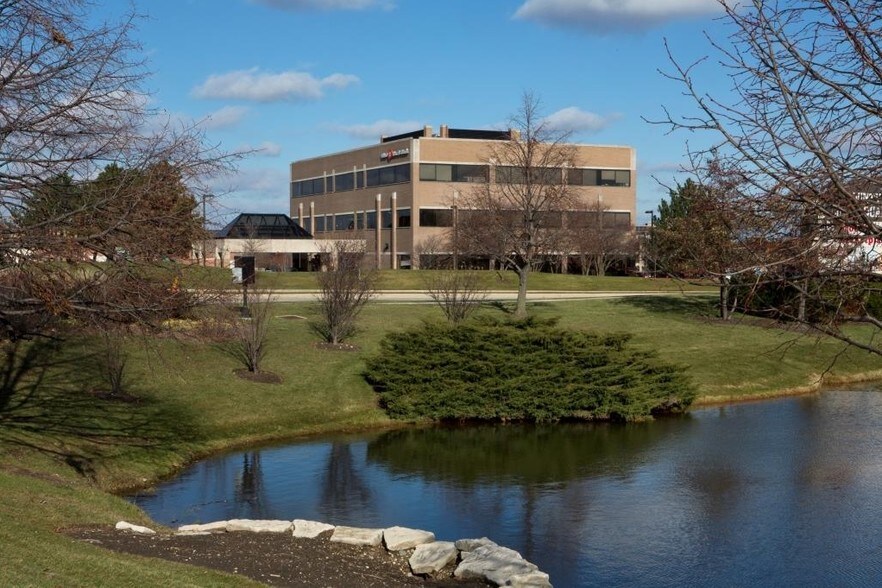 More Photos Of 101 Burr Ridge Pky, Burr Ridge Office For Lease