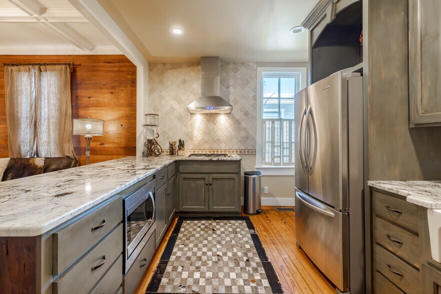 More Photos Of 514 W Austin St, Fredericksburg Specialty For Sale