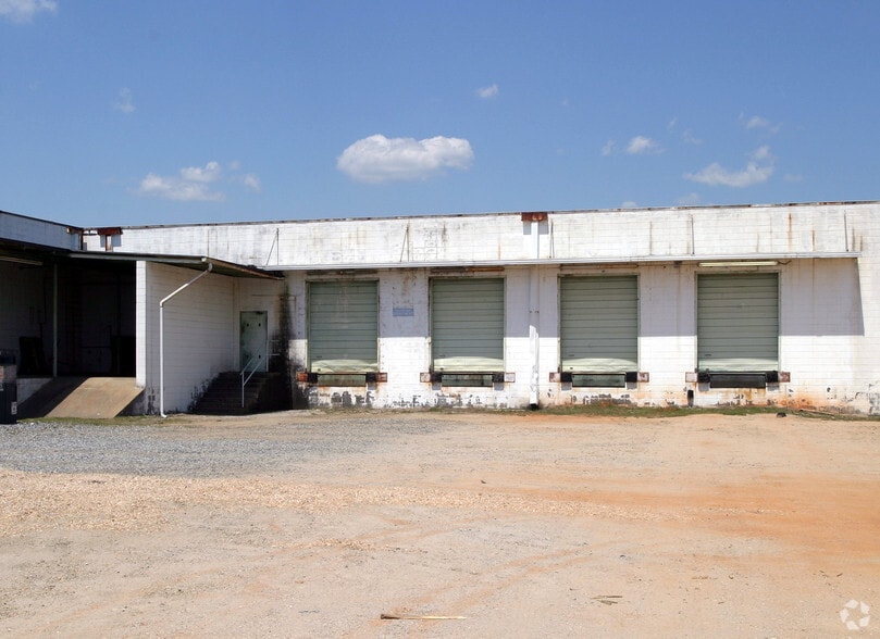 More Photos Of 410 Gossett Rd, Spartanburg Warehouse For Sale