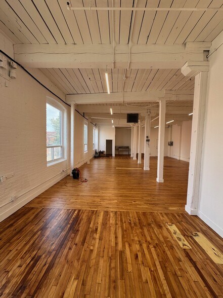 More Photos Of 87 Wade Ave, Toronto Warehouse For Lease