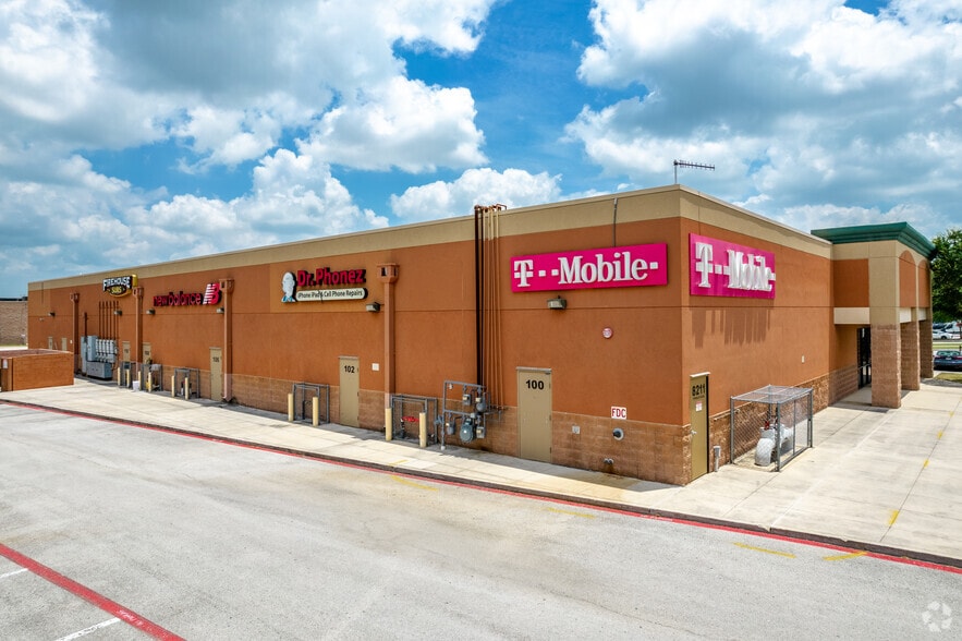 More Photos Of 8238-8356 Agora Pky, Schertz Unknown For Lease