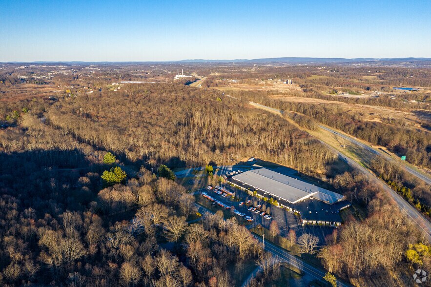 More Photos Of 334 County Route 49, Middletown Warehouse For Lease