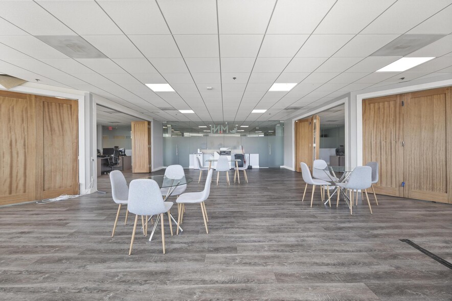 More Photos Of 28212 Kelly Johnson Pky, Valencia Medical For Lease