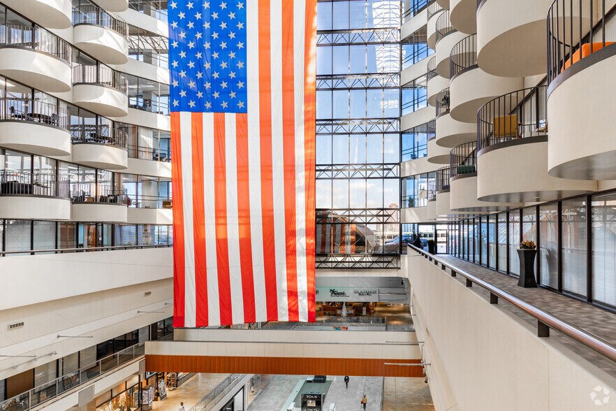 More Photos Of 5065-5075 Westheimer Rd, Houston Office For Lease