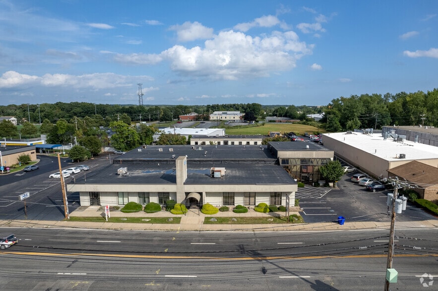 More Photos Of 2224 Pawtucket Ave, East Providence Office For Sale