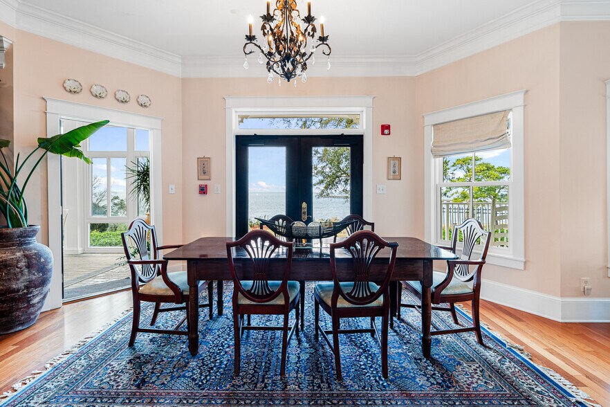 More Photos Of 202 S Mobile St, Fairhope Hospitality For Sale