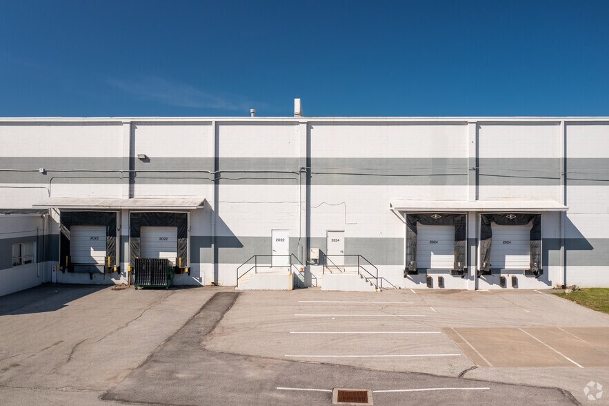More Photos Of 2012 Corporate 44 Dr, Fenton Unknown For Lease
