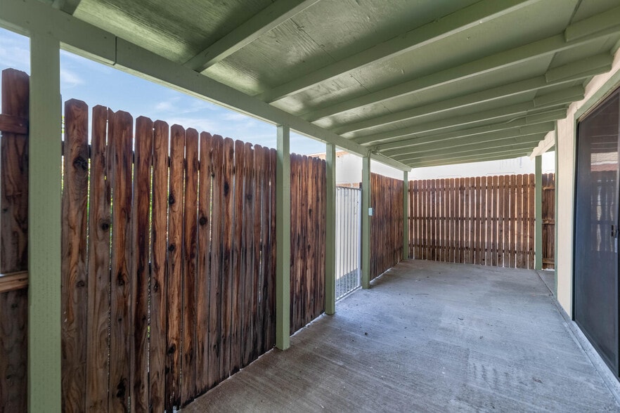 More Photos Of 8916 N 11th St, Phoenix Apartments For Sale