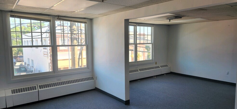 More Photos Of 13 Arcadia Rd, Old Greenwich Storefront For Lease