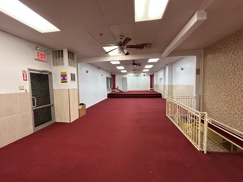 More Photos Of 1025 Rogers Ave, Brooklyn Storefront For Lease