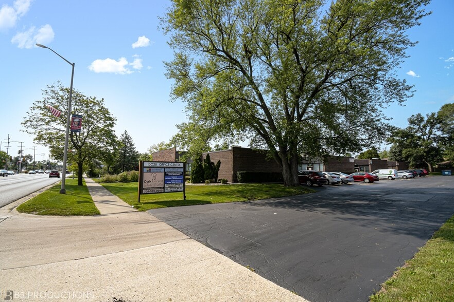 Primary Photo Of 15028 Cicero Ave, Oak Forest Office For Lease