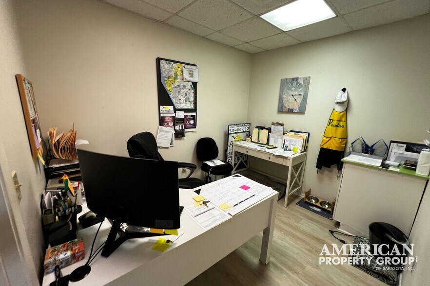 More Photos Of 101 San Marco Dr, Venice Medical For Sale