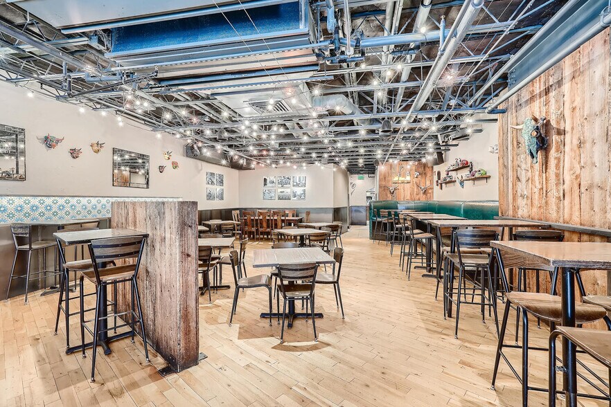 More Photos Of 1035 Pearl St, Boulder Office For Sale