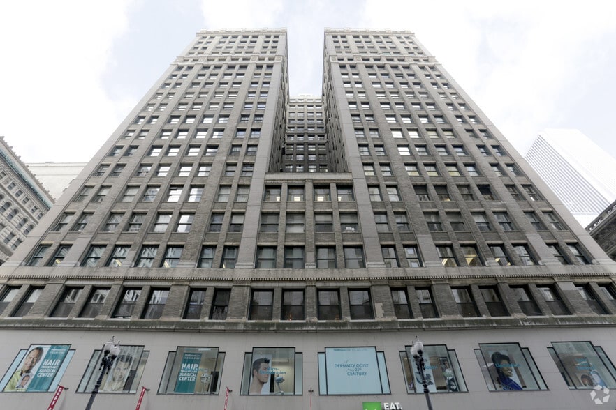 Primary Photo Of 111 N Wabash Ave, Chicago Office For Sale