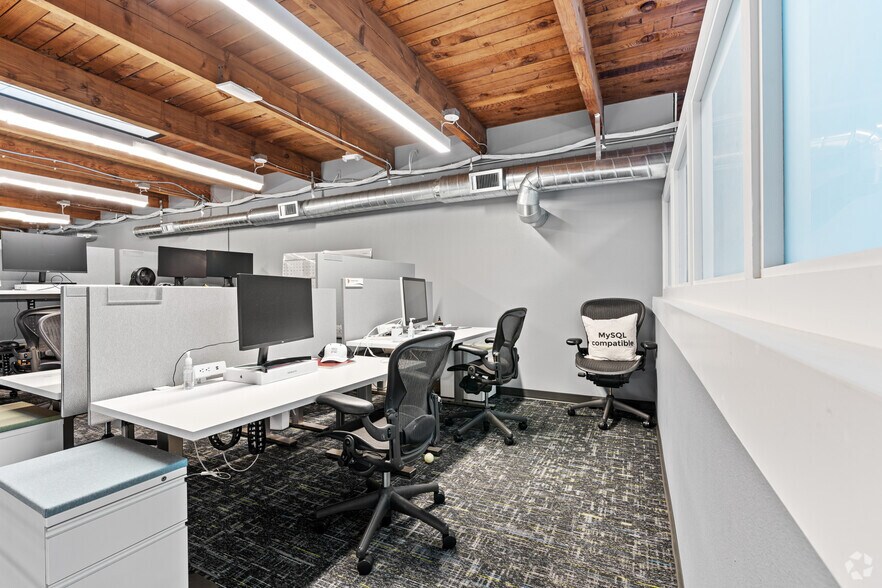 More Photos Of 699 Veterans Blvd, Redwood City Office For Lease