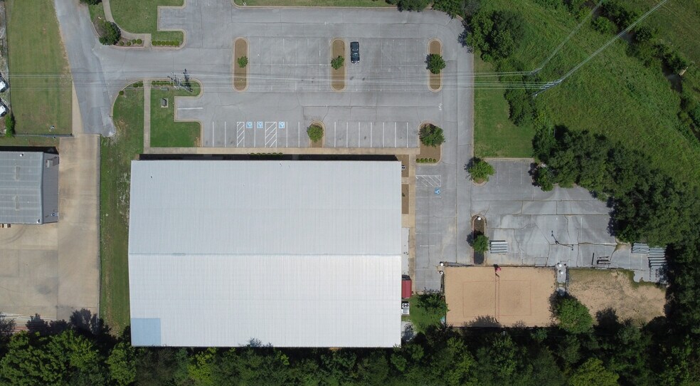 More Photos Of 3735 Treat Ln, Springdale Warehouse For Lease