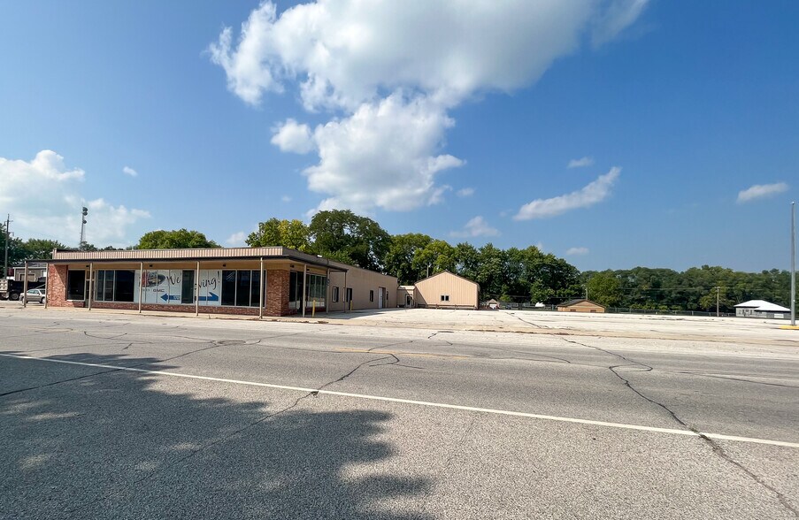 More Photos Of 129 2nd St, Webster City Light Manufacturing For Sale