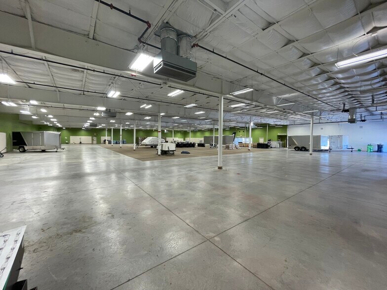 More Photos Of 598 W Lucas Ln, Ellsworth General Retail For Lease