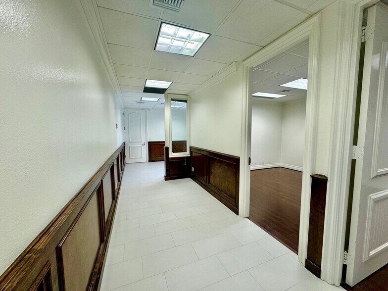 More Photos Of 1101 Dove St, Newport Beach Office For Lease