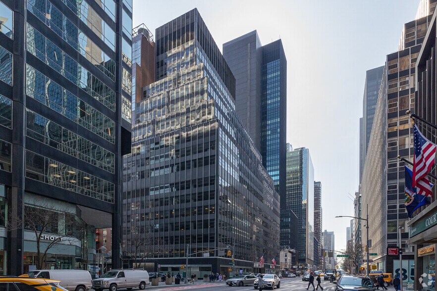 More Photos Of 845 Third Ave, New York Office For Lease