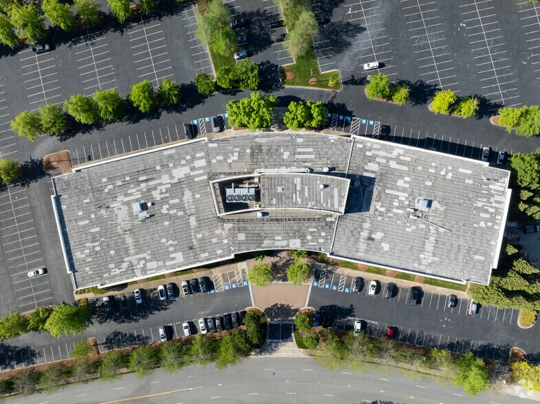 More Photos Of 925 North Point Pky, Alpharetta Office For Lease