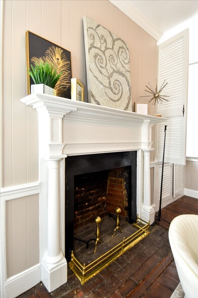 More Photos Of 109 S Fairfax St, Alexandria Office For Sale