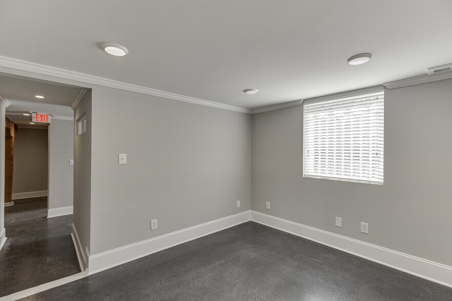 More Photos Of 55 Scott St, Buford Office For Lease