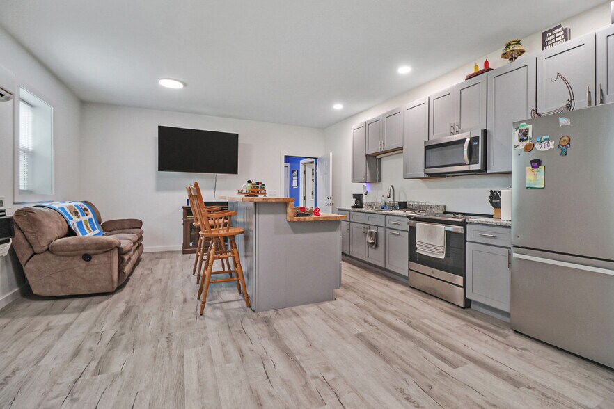 More Photos Of 148 Porter Ln, Spring City Specialty For Sale