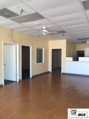 More Photos Of 653 E Madison Ave, Bastrop General Retail For Lease