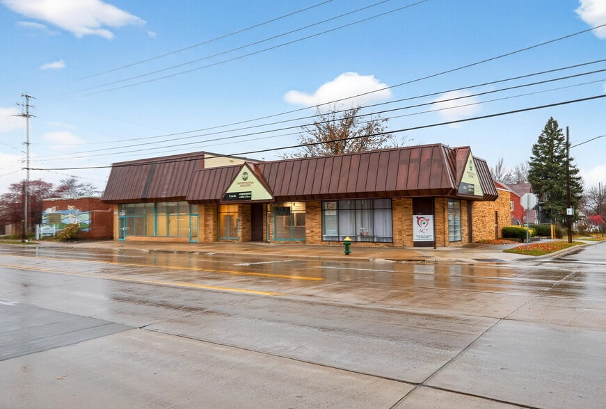 More Photos Of 4127-4141 Mayfield Rd, South Euclid Office For Sale