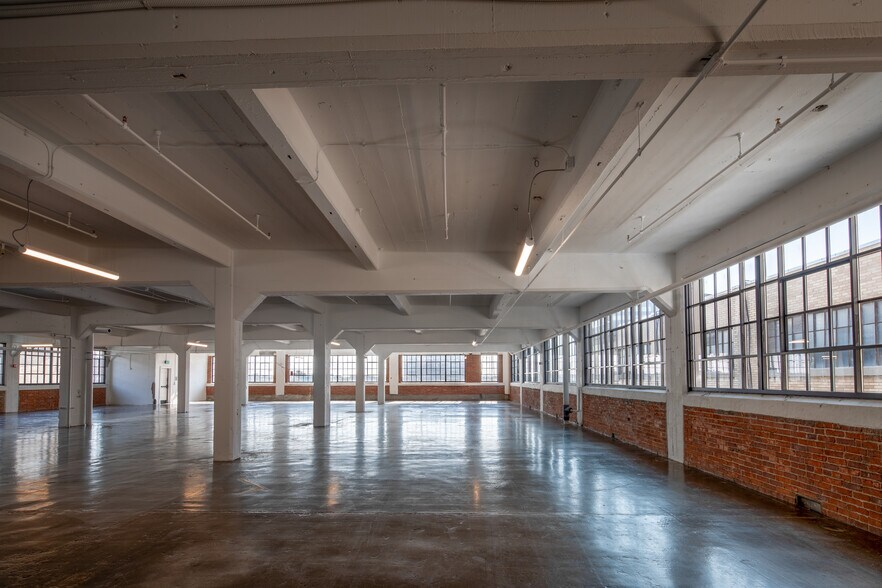 More Photos Of 1020-1090 N Capitol Ave, Indianapolis Loft Creative Space For Lease