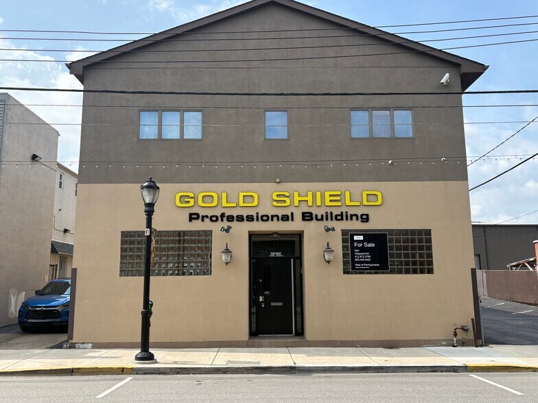 Primary Photo Of 817 Main St, Pittsburgh Office For Sale