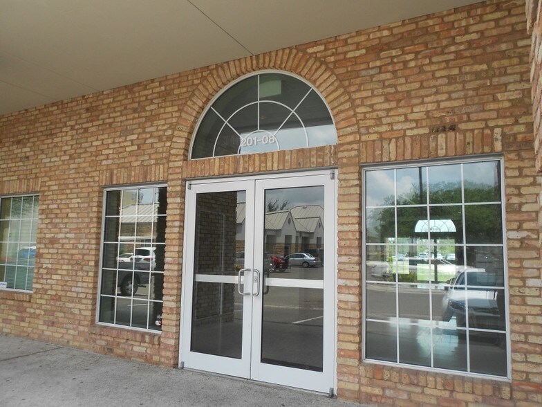 More Photos Of 1109 Nolana Ave, McAllen Office For Sale