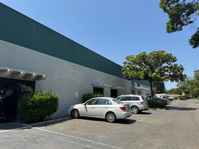 More Photos Of 1930 5th St, Davis Manufacturing For Lease