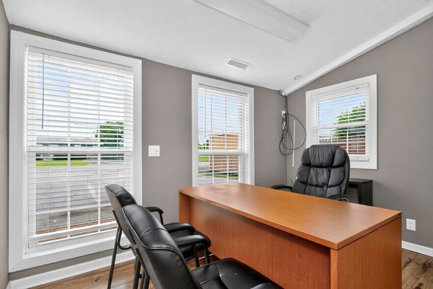 More Photos Of 223 Connell St, Goodlettsville Office For Lease