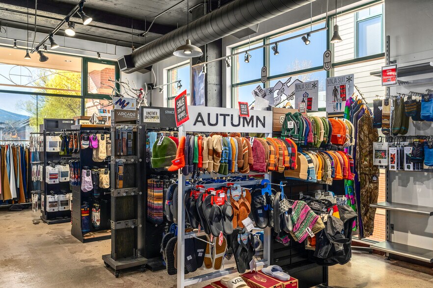 More Photos Of 703 Lincoln Ave, Steamboat Springs Apartments For Sale