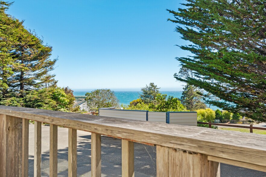 More Photos Of 39000 1 hwy, Gualala Flex For Sale