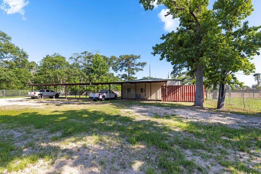 More Photos Of 13568 Oil Field Rd, Conroe Office Residential For Lease