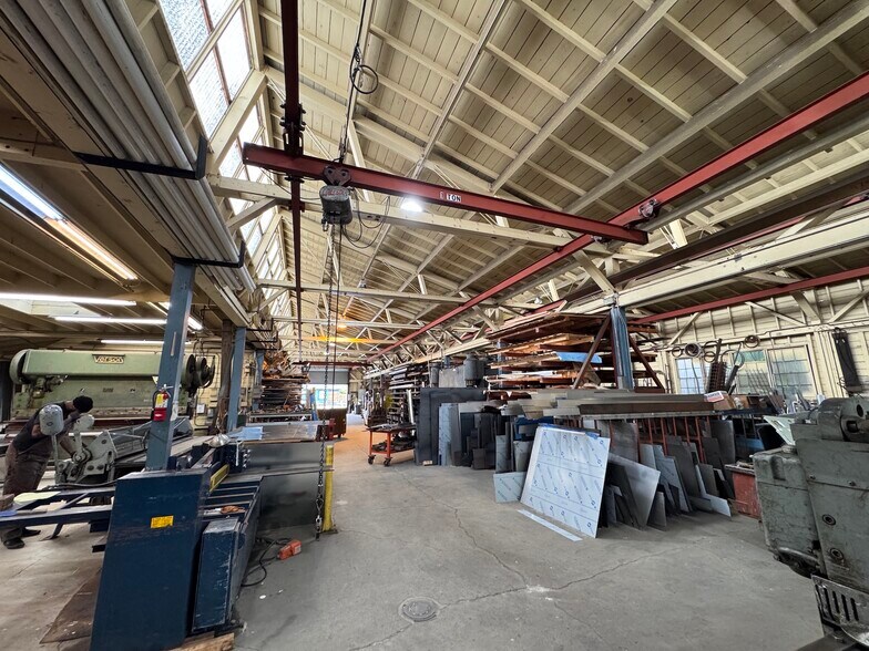 More Photos Of 2418 6th St, Berkeley Manufacturing For Lease