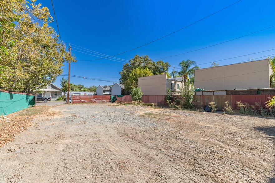 More Photos Of 23 E 6th St, Tracy Office For Sale