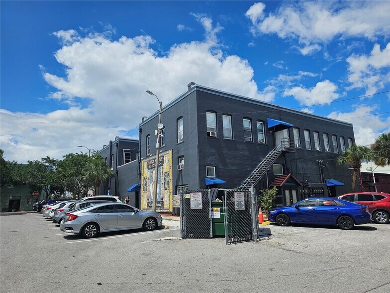 More Photos Of 106 E Tarpon Ave, Tarpon Springs Apartments For Lease