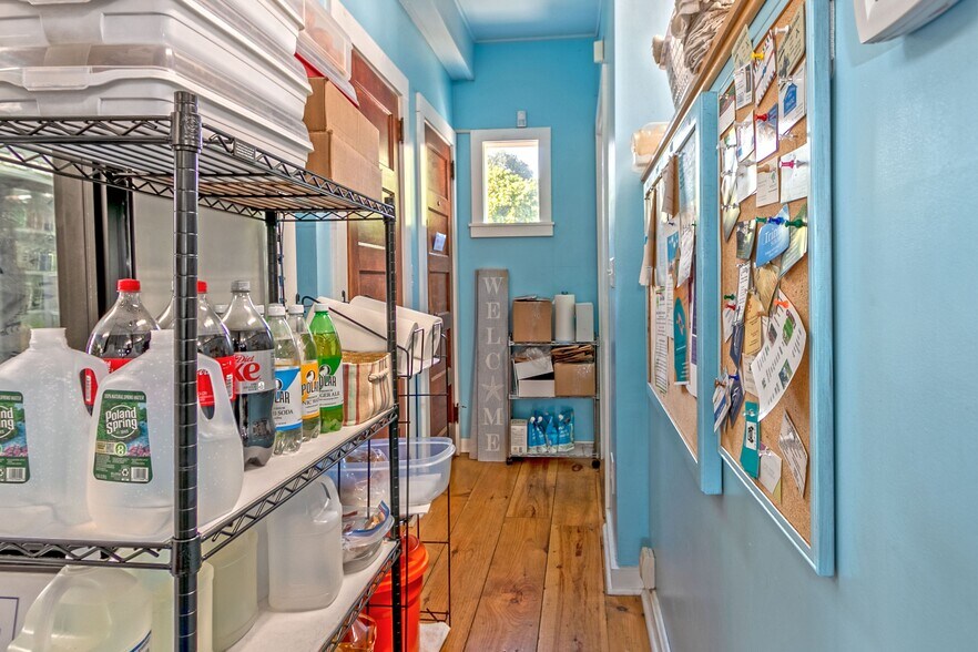 More Photos Of 35 Nehantic Dr, Niantic Storefront Retail Residential For Sale