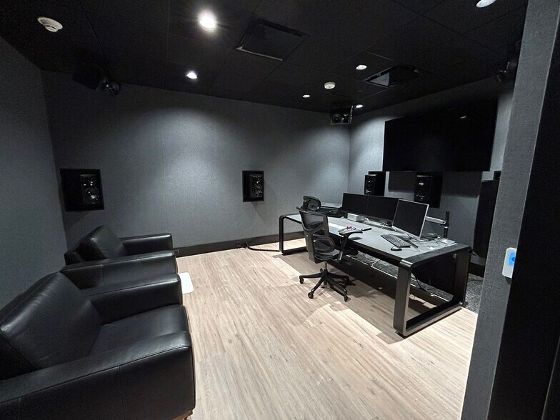 More Photos Of 2901 W Alameda Ave, Burbank Office For Lease