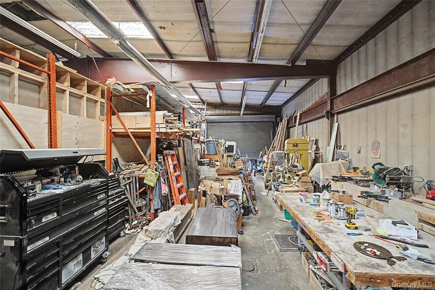 More Photos Of 133 Glenwood Rd, Glenwood Landing Warehouse For Sale