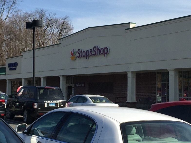 More Photos Of 331 West St, Litchfield General Retail For Lease